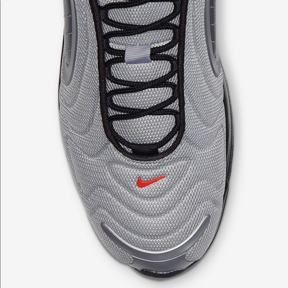 🧊NEW Nike Air Max 720 Metallic Silver🧊 - Picture 4 of 15